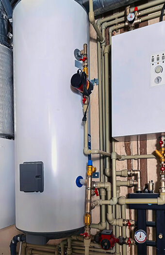 https://parkwoodhotwater.com.au/uploads/2025/06/hot-water-installs-34383.jpg