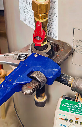 https://parkwoodhotwater.com.au/uploads/2025/06/hot-water-servicing-15633.jpg