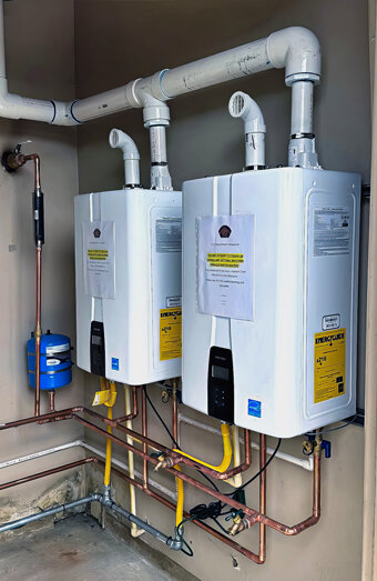 https://parkwoodhotwater.com.au/uploads/2025/06/hot-water-servicing-52956.jpg