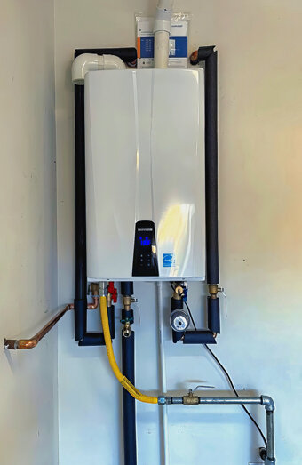 https://parkwoodhotwater.com.au/uploads/2025/06/instant-hot-water-systems-63860.jpg